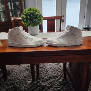 Nike Air Jordan 1 Mid